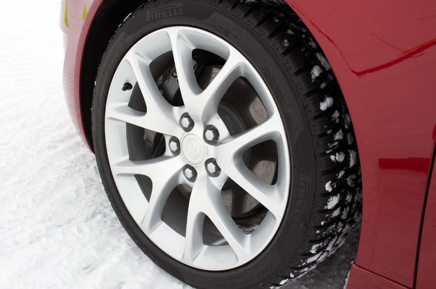  Buick Regal GS AWD 2014 года  (фото 9 из 30)